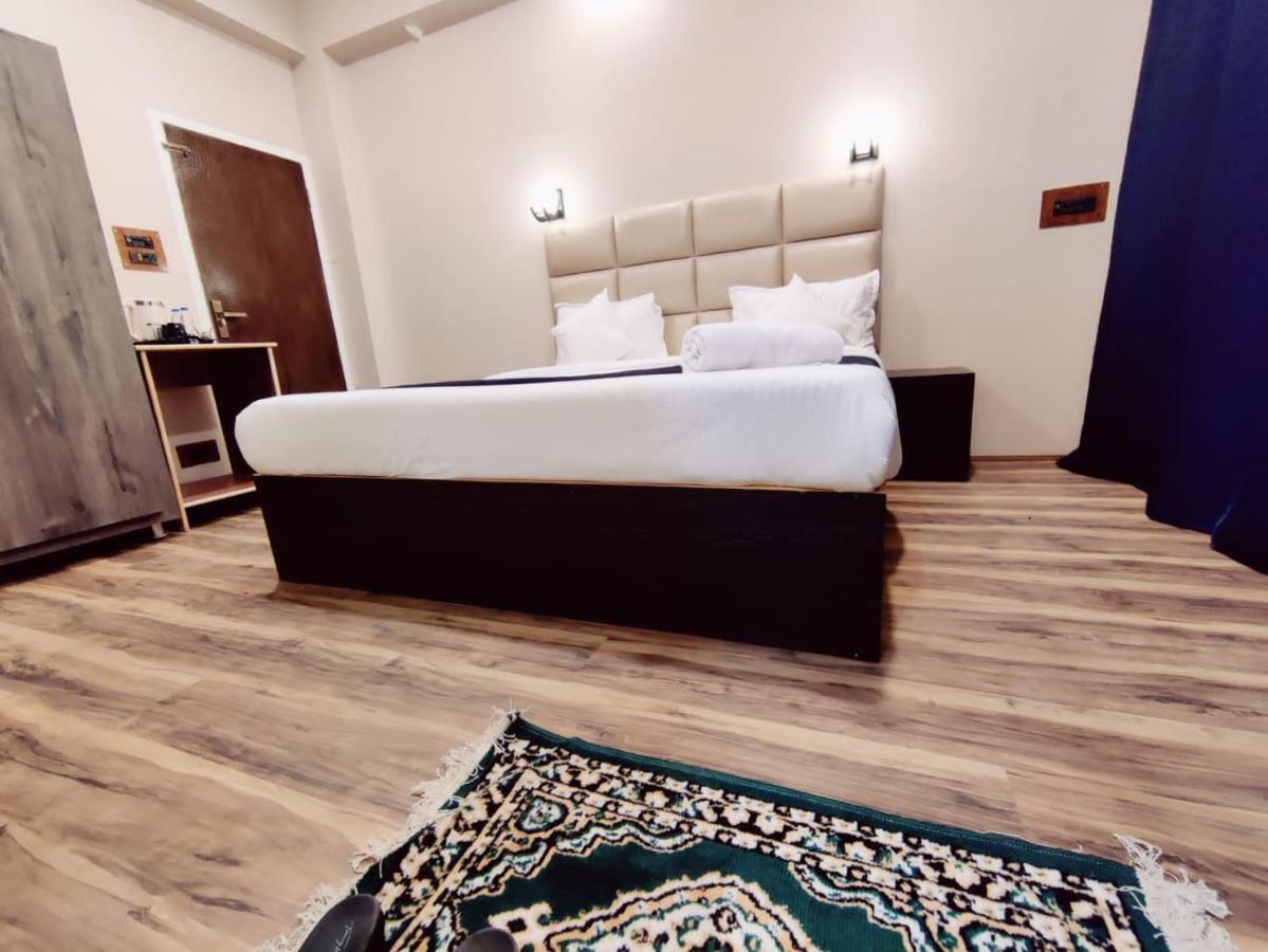 Gulshan Palace By Seven Hills Srinagar By Him Haults Hospitality Exteriör bild